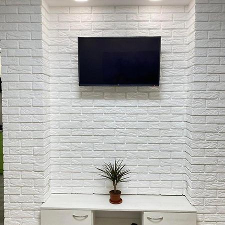 Suite Mira Avenue Center Двухкомнатная Квартира В Центре Возле Тц Цум تشيرنيهيفسكا المظهر الخارجي الصورة