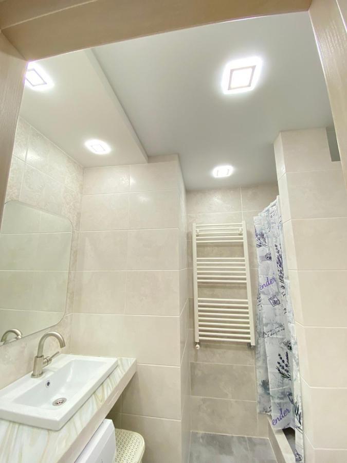 Suite Mira Avenue Center Двухкомнатная Квартира В Центре Возле Тц Цум تشيرنيهيفسكا المظهر الخارجي الصورة